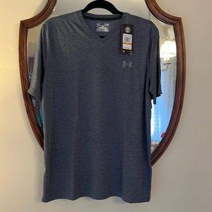 NWT Under Armour Men’s Heat Gear Gray Shirt Size Small, Loose Fit